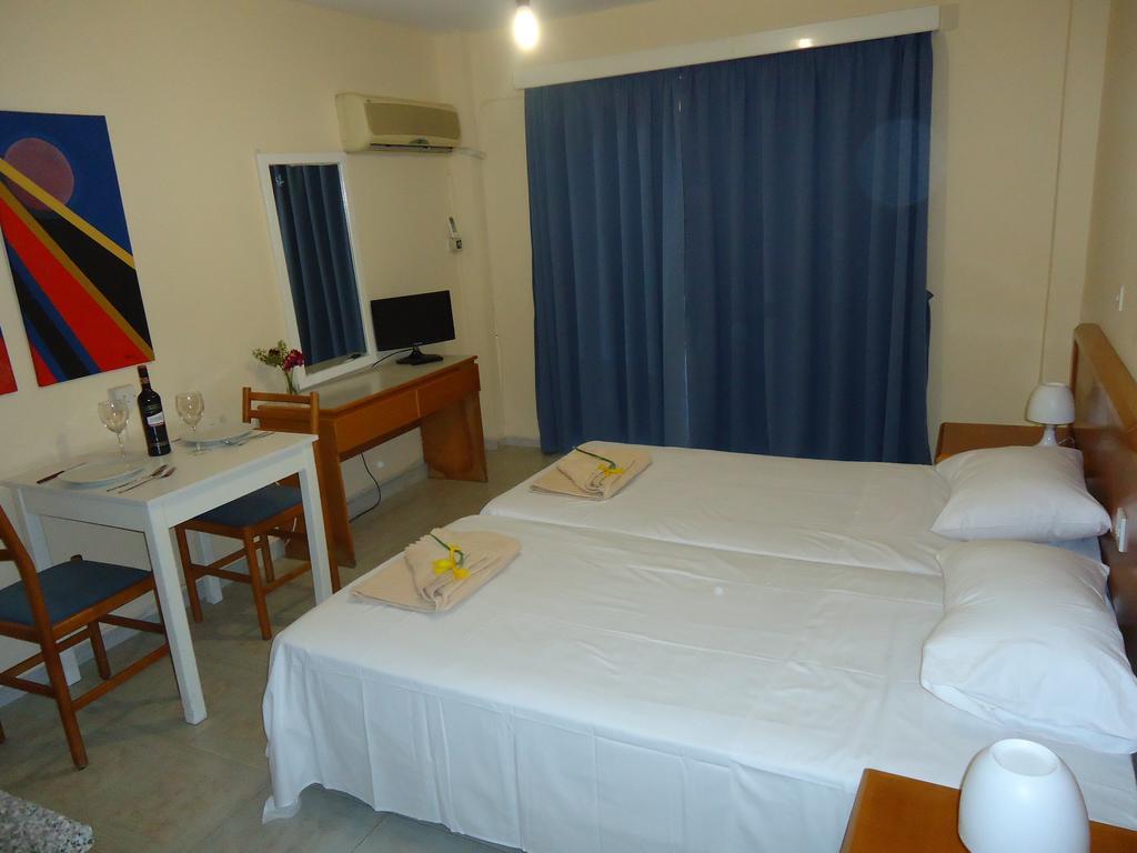 Marisa Hotel Apartments ไอยานาปา ห้อง รูปภาพ