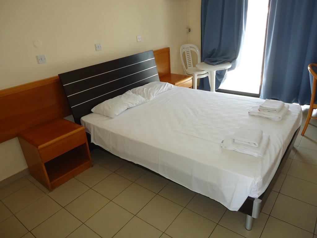 Marisa Hotel Apartments ไอยานาปา ภายนอก รูปภาพ
