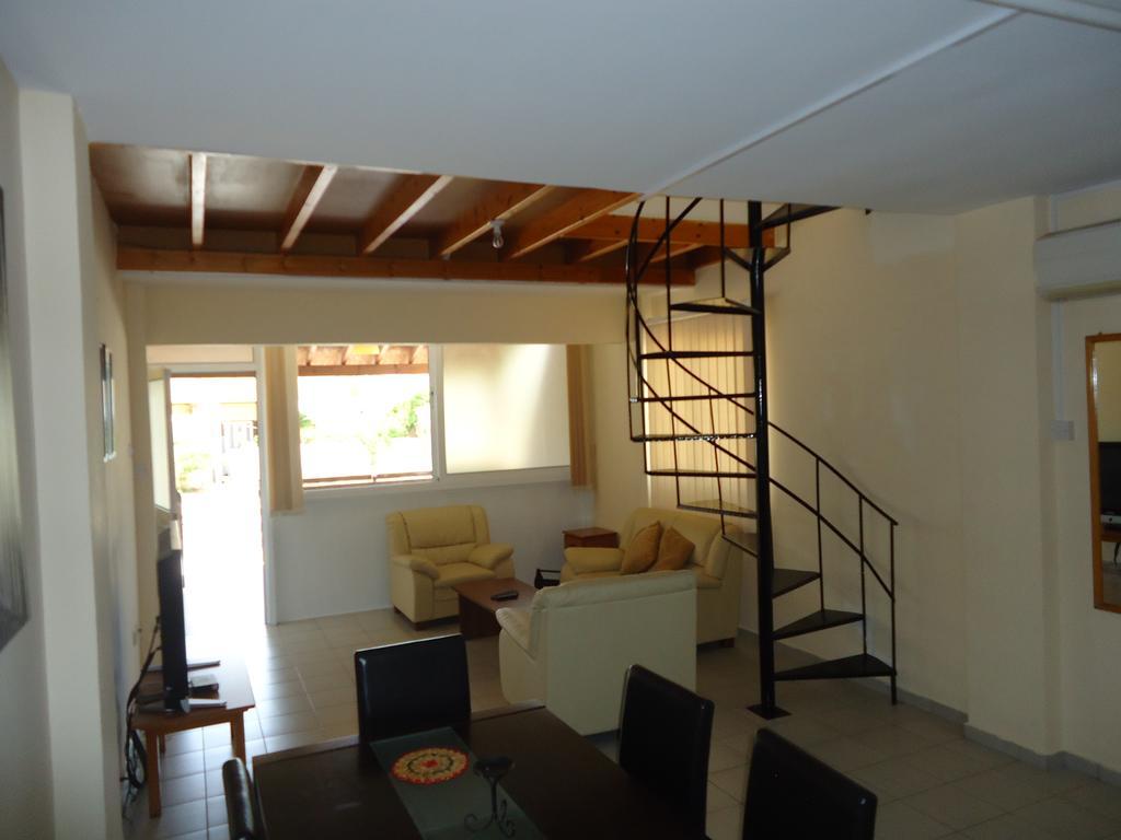 Marisa Hotel Apartments ไอยานาปา ภายนอก รูปภาพ