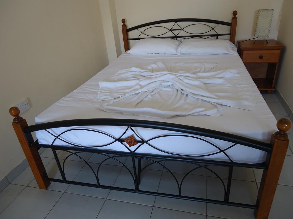 Marisa Hotel Apartments ไอยานาปา ภายนอก รูปภาพ