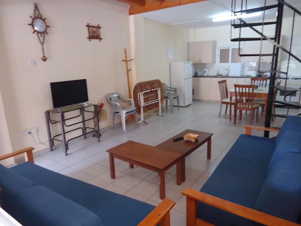 Marisa Hotel Apartments ไอยานาปา ภายนอก รูปภาพ
